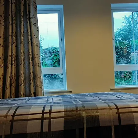 Wild Atlantic Way - Haven - Sleeps 10 巴利香农