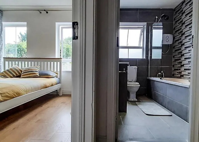 Wild Atlantic Way - Haven - Sleeps 10 *