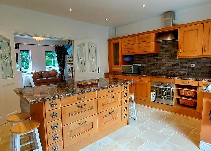 Wild Atlantic Way - Haven - Sleeps 10 펜션